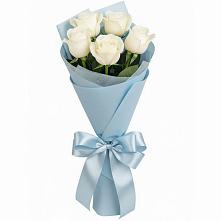 Букет 5 Белых роз Проуд в Сколково