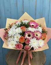 Букет цветов из:  Розы, Герберы и Хризантемы в Сколково