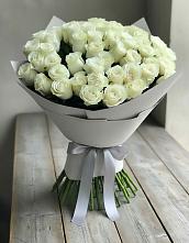 Букет 35 Белых роз в Сколково