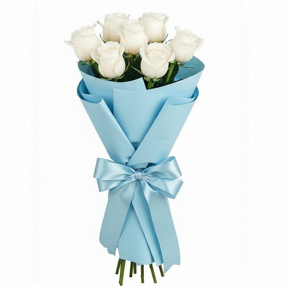 Букет 7 белых роз Проуд в Сколково