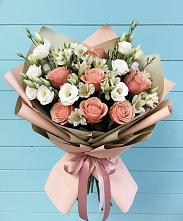 Букет цветов из:  Розы, Альстромерии и Лизиантусы в Сколково