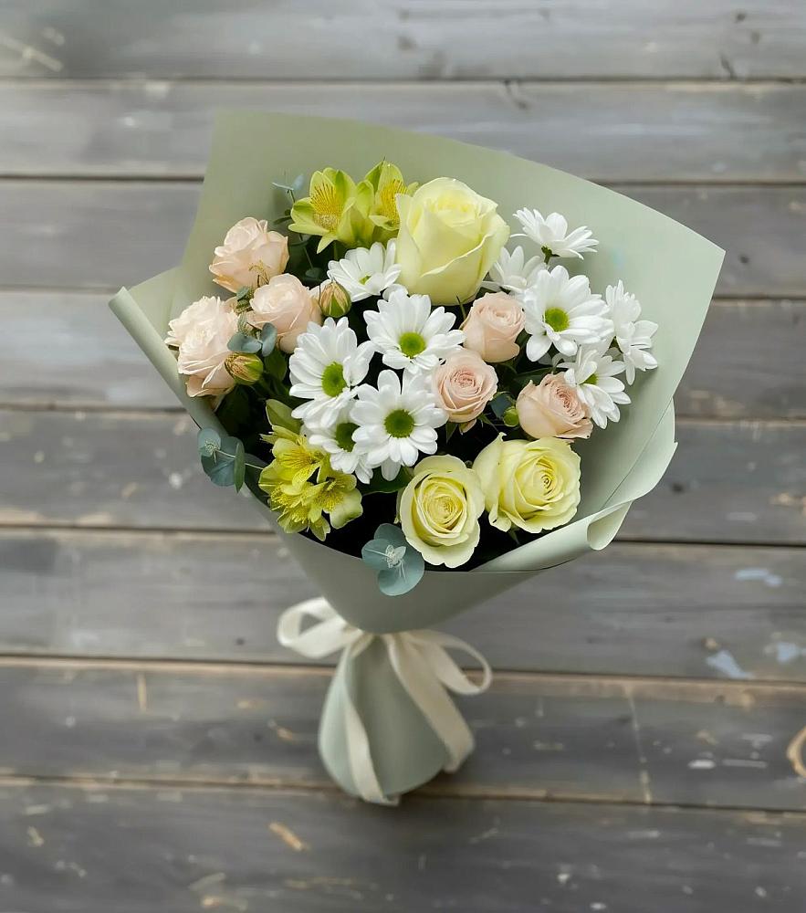 Букет цветов из: Альстромерии, Розы и Хризантемы в Сколково