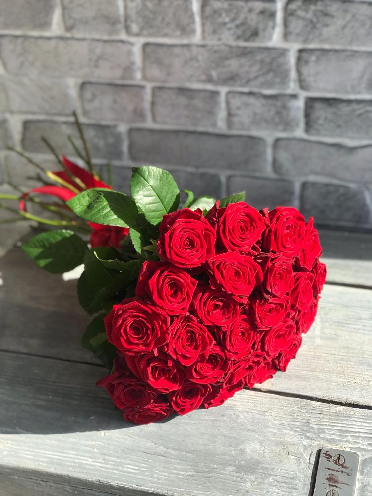 Букет Красные розы Фридом в Сколково