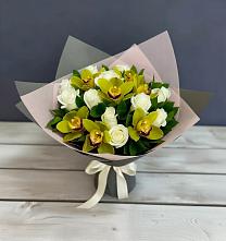 Букет цветов из:  Орхидеи и Розы в Сколково