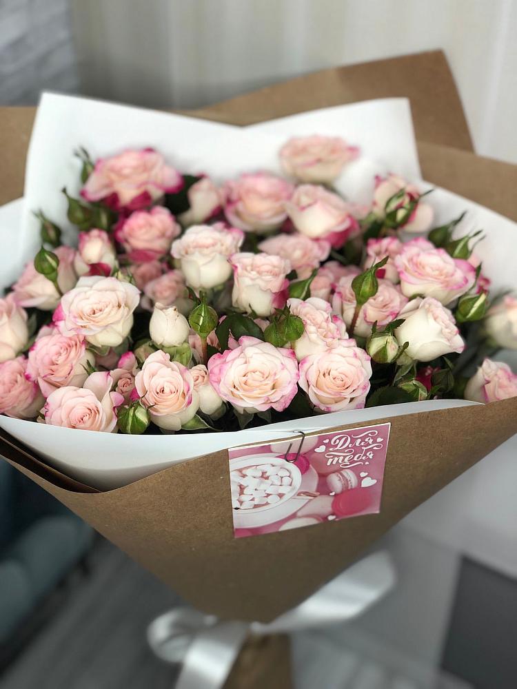 Букет цветов из: Розы в Сколково