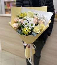 Букет цветов из:  Альстромерии, Розы и Хризантемы в Сколково