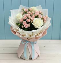 Букет цветов из:  Розы в Сколково