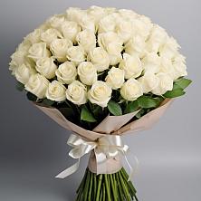 Букет 101 беля роза Белоснежка в Сколково