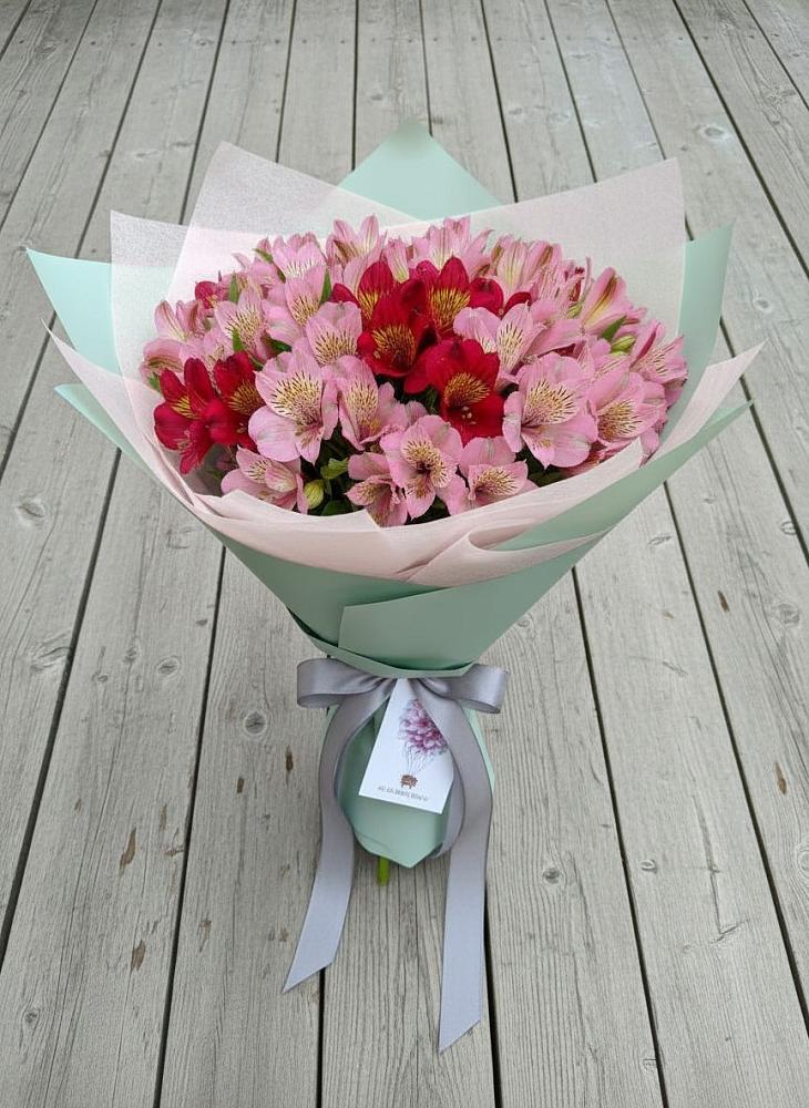 Букет цветов из: Альстромерии в Сколково