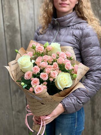Букет цветов из: Розы в Сколково