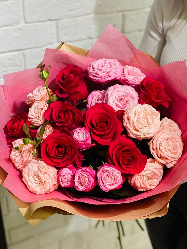 Букет цветов из: Розы в Сколково