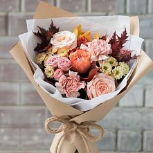 Букет цветов из:  Гвоздики, Хризантемы и Розы в Сколково