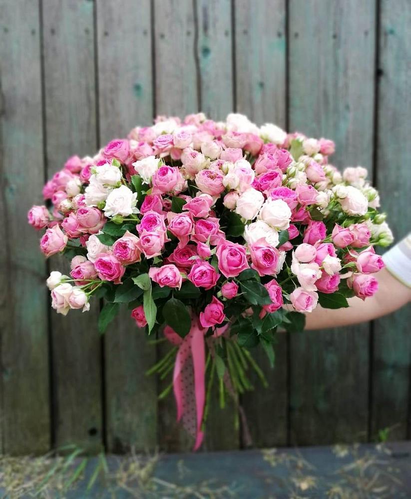 Букет Розовые кустовые розы Натали и Лав Лидия в Сколково