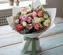 Букет цветов из:  Розы, Лизиантусы и Гвоздики в Сколково