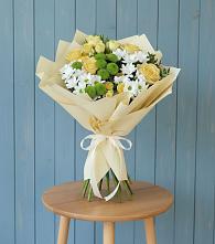 Букет цветов из:  Хризантемы и Розы в Сколково