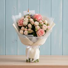 Букет цветов из:  Розы в Сколково